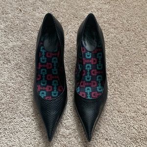Gucci kitten heel pump